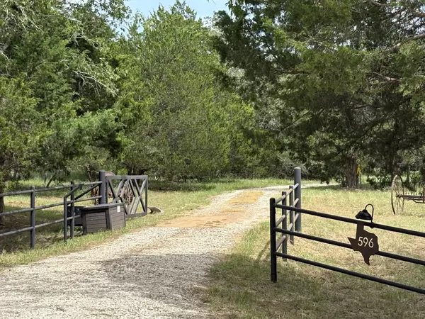 Mcdade, TX 78650,596 Herron TRL