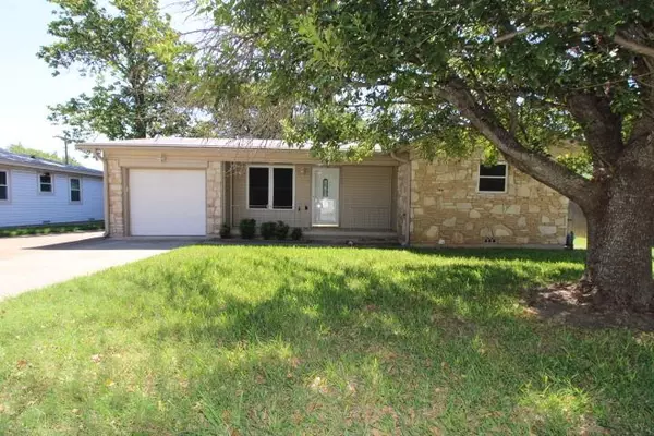 2203 Crescent DR, Copperas Cove, TX 76522