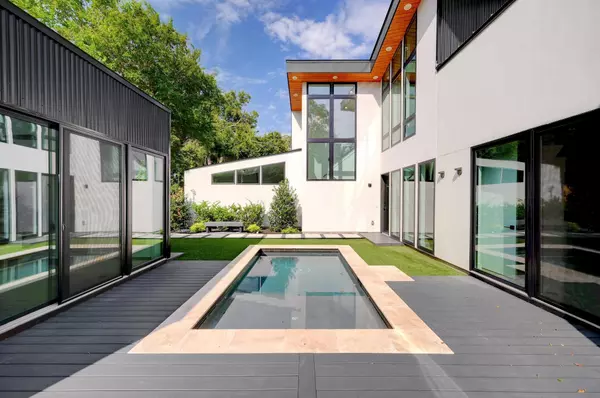 Austin, TX 78702,908 Chote Ave