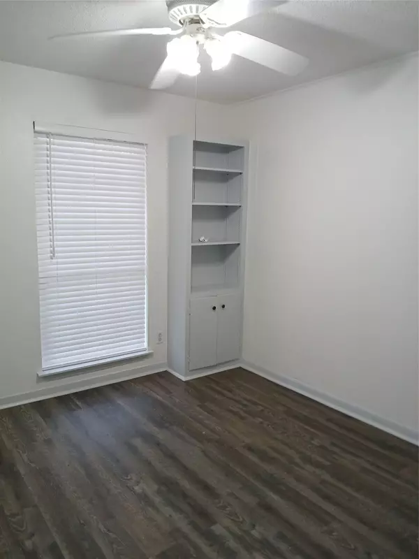 Austin, TX 78759,8803 Westover Club DR #B