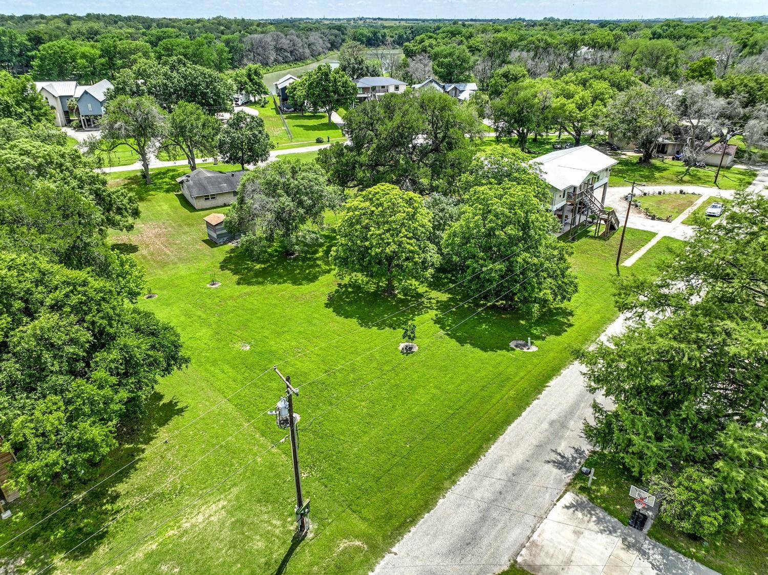 Seguin, TX 78155,112 Lake Forrest DR