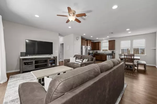 Buda, TX 78610,328 Triumph RD