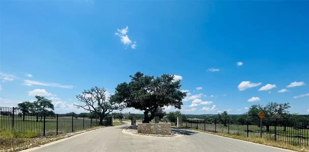 150 Redemption Ave, Dripping Springs, TX 78620