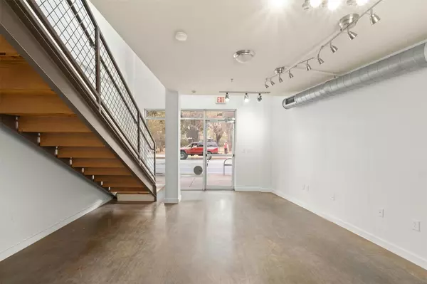 Austin, TX 78702,1601 E Cesar Chavez ST #106