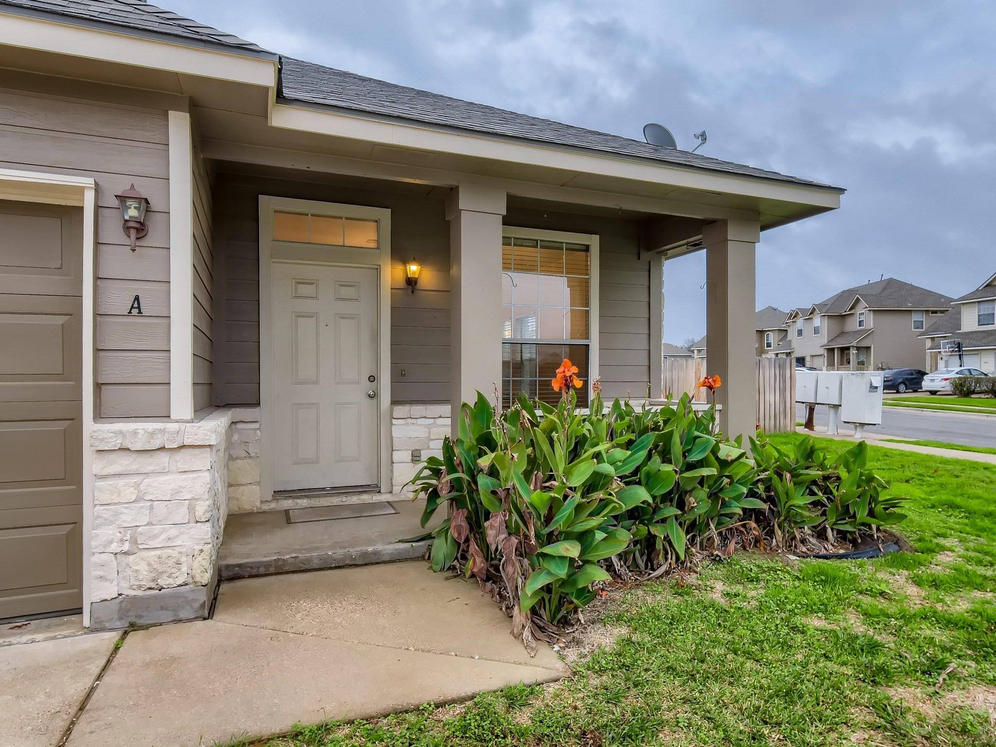 2858 Southampton WAY #A, Round Rock, TX 78664
