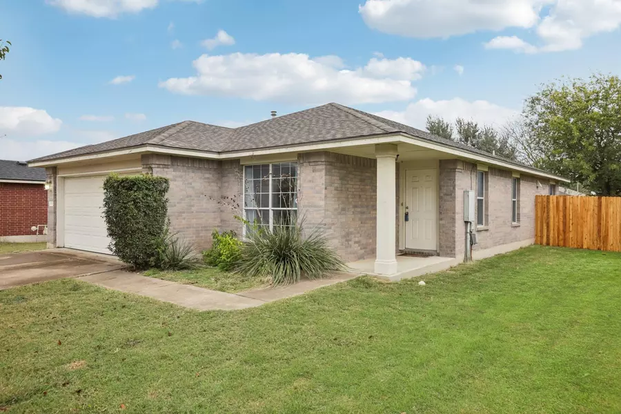 1106 Henderson DR, Leander, TX 78641