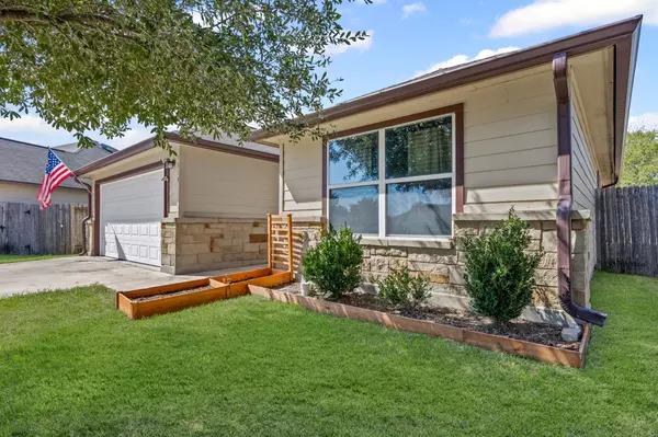 Gonzales, TX 78629,1315 Lantana CT