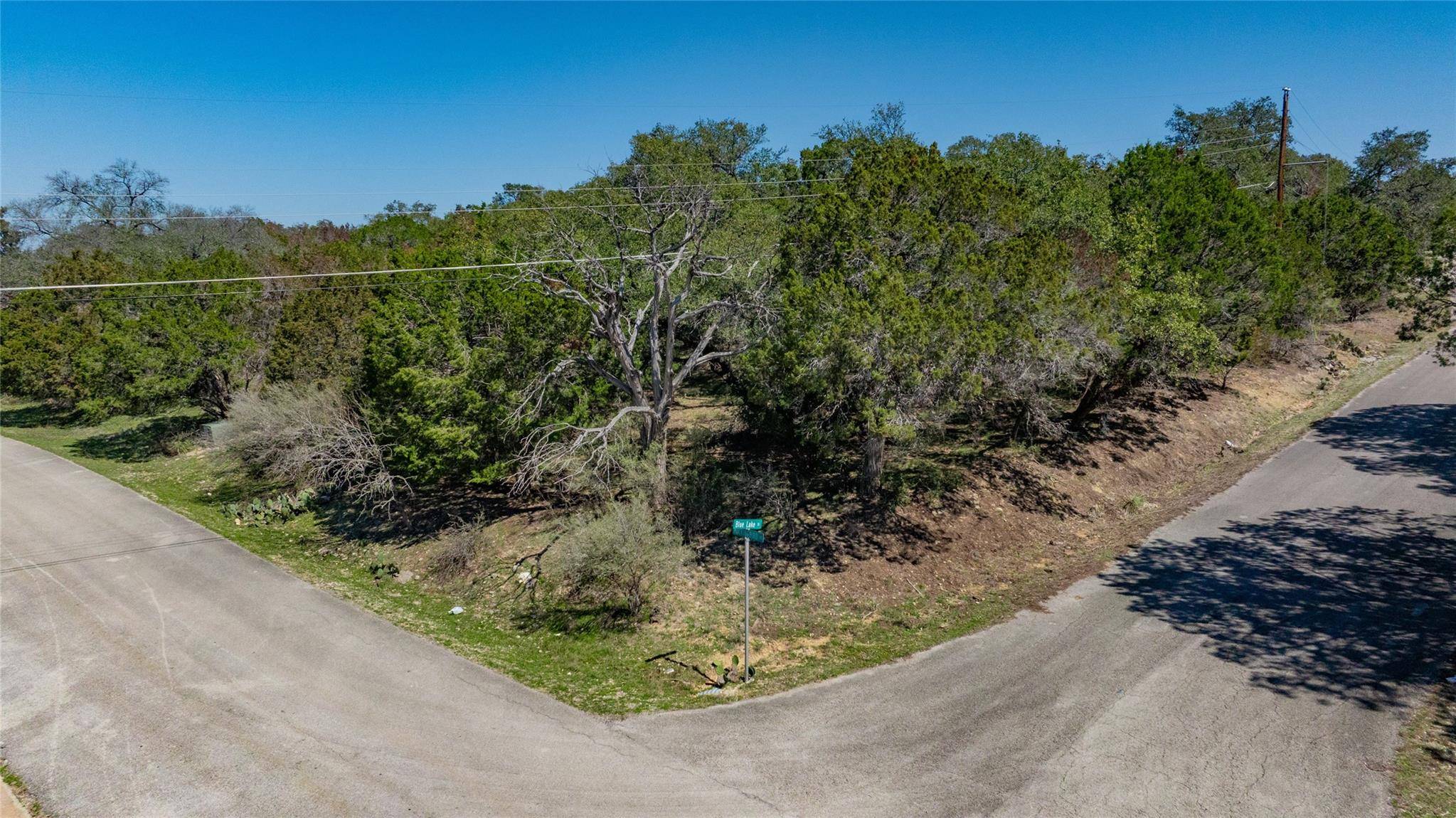 22000 Mockingbird ST, Lago Vista, TX 78645