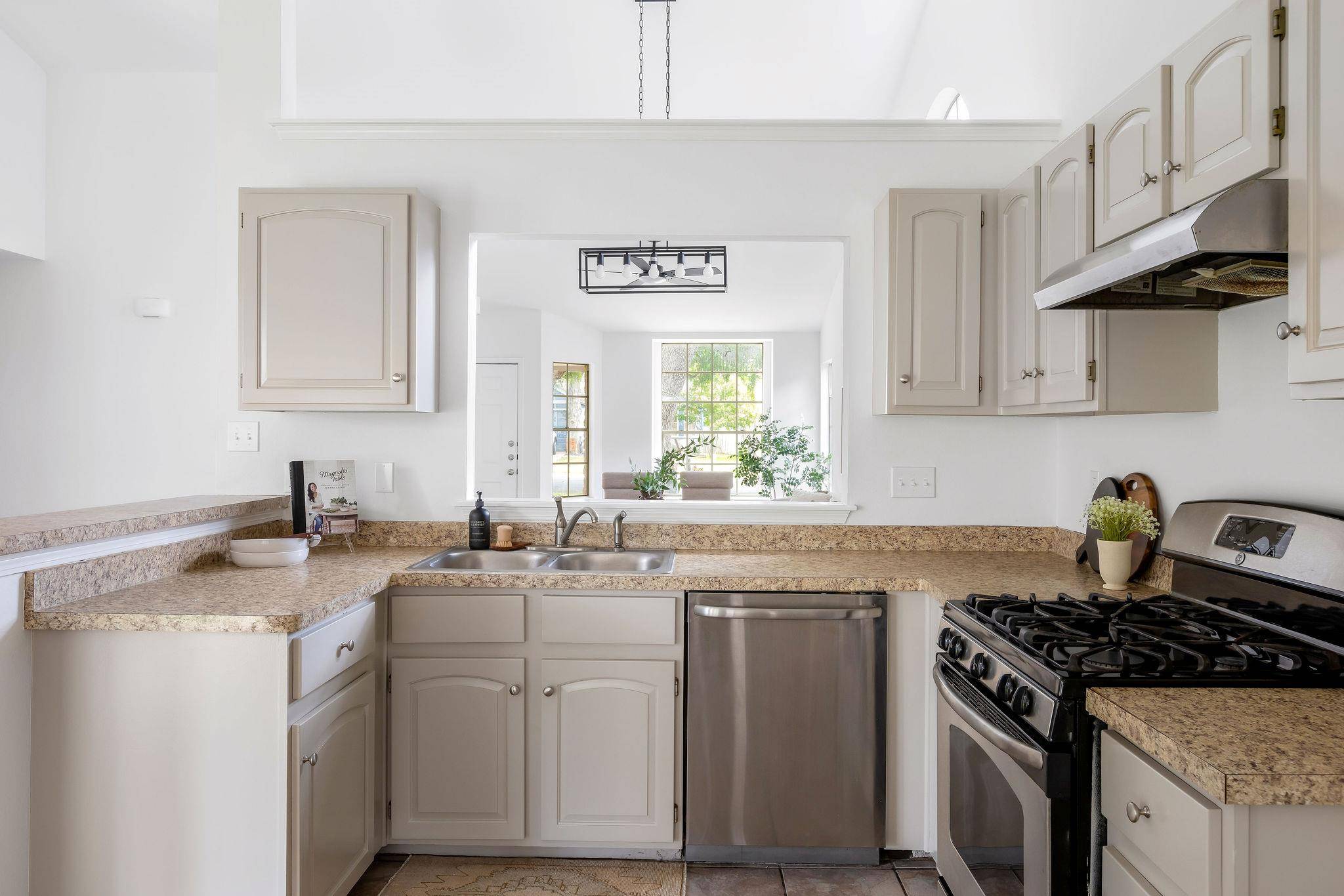 Austin, TX 78748,905 Minturn LN