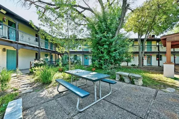 Austin, TX 78745,711 Eberhart LN #106