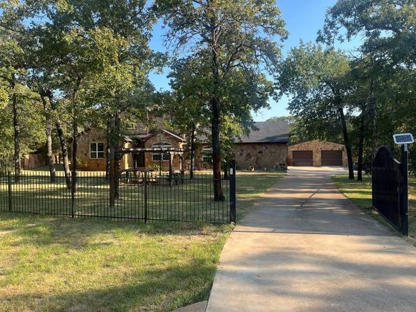 264 Maple Leaf TRL, Elgin, TX 78621