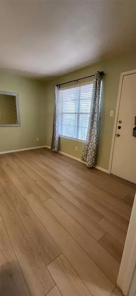 710 E Dean Keeton #205, Austin, TX 78705