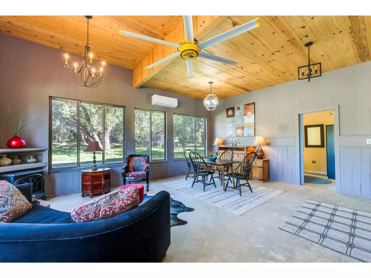 Wimberley, TX 78676,250 Caliche RD