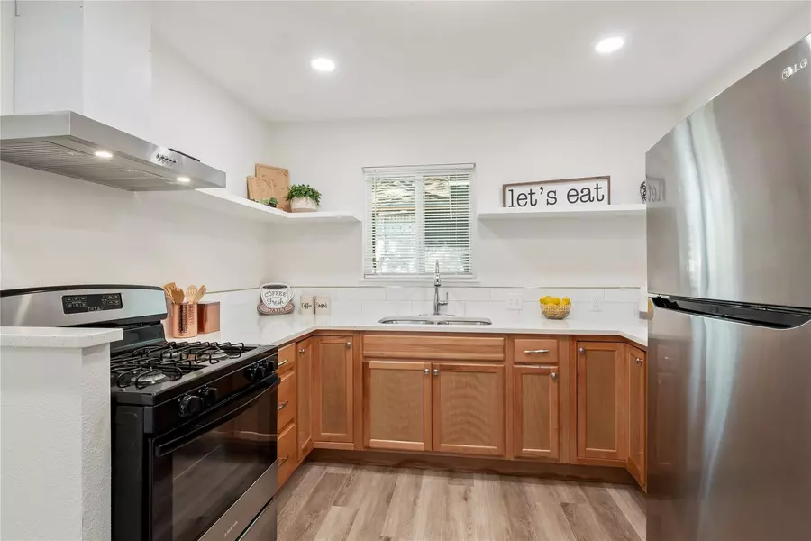 4913 Hawk CV #B, Austin, TX 78745