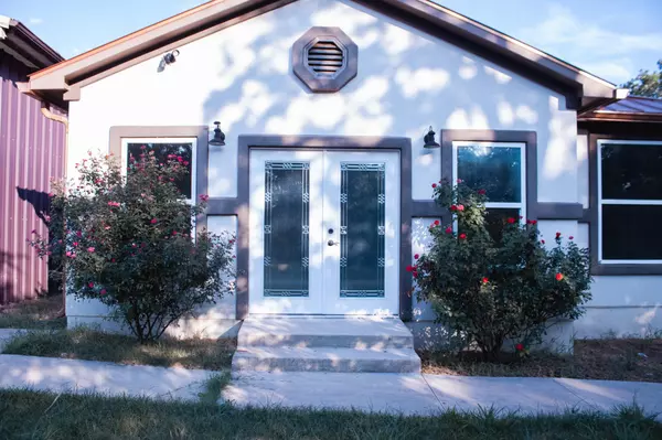 1261 Fm 20, Cedar Creek, TX 78612