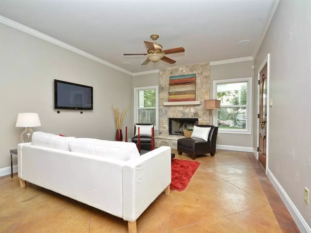Austin, TX 78751,907 Ellingson LN
