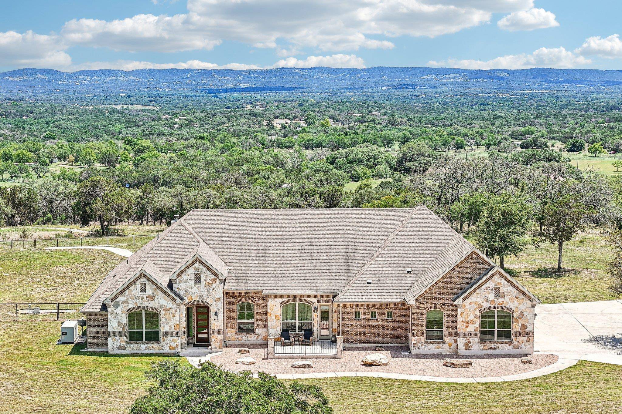 5228 FM 3240, Bandera, TX 78003