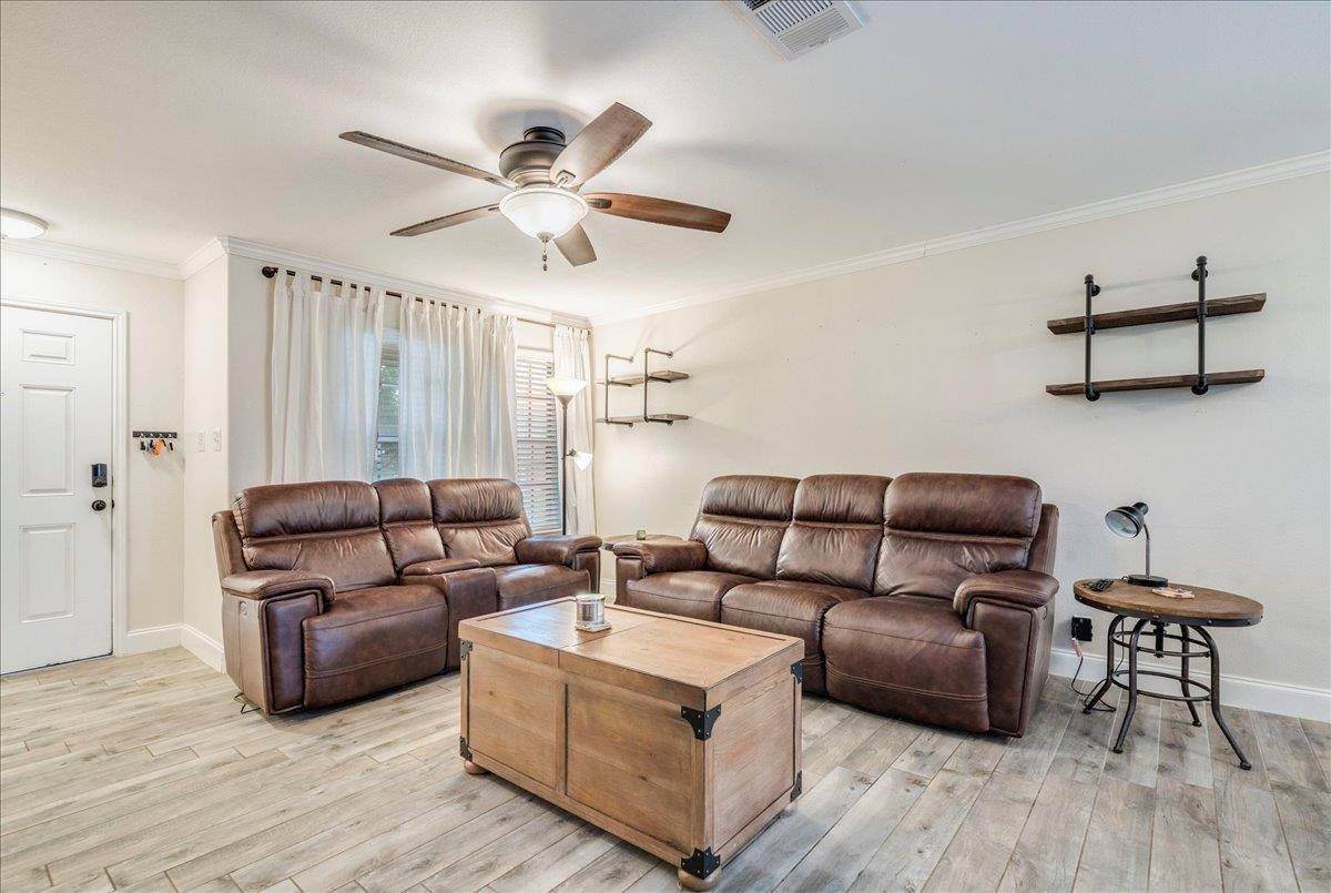 Hutto, TX 78634,217 Adriana LN