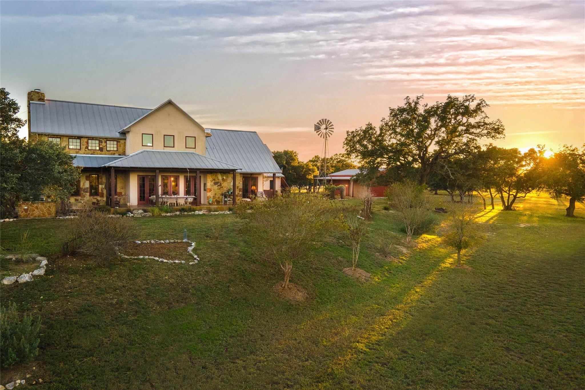5059 Trainer Wuest RD, Blanco, TX 78606