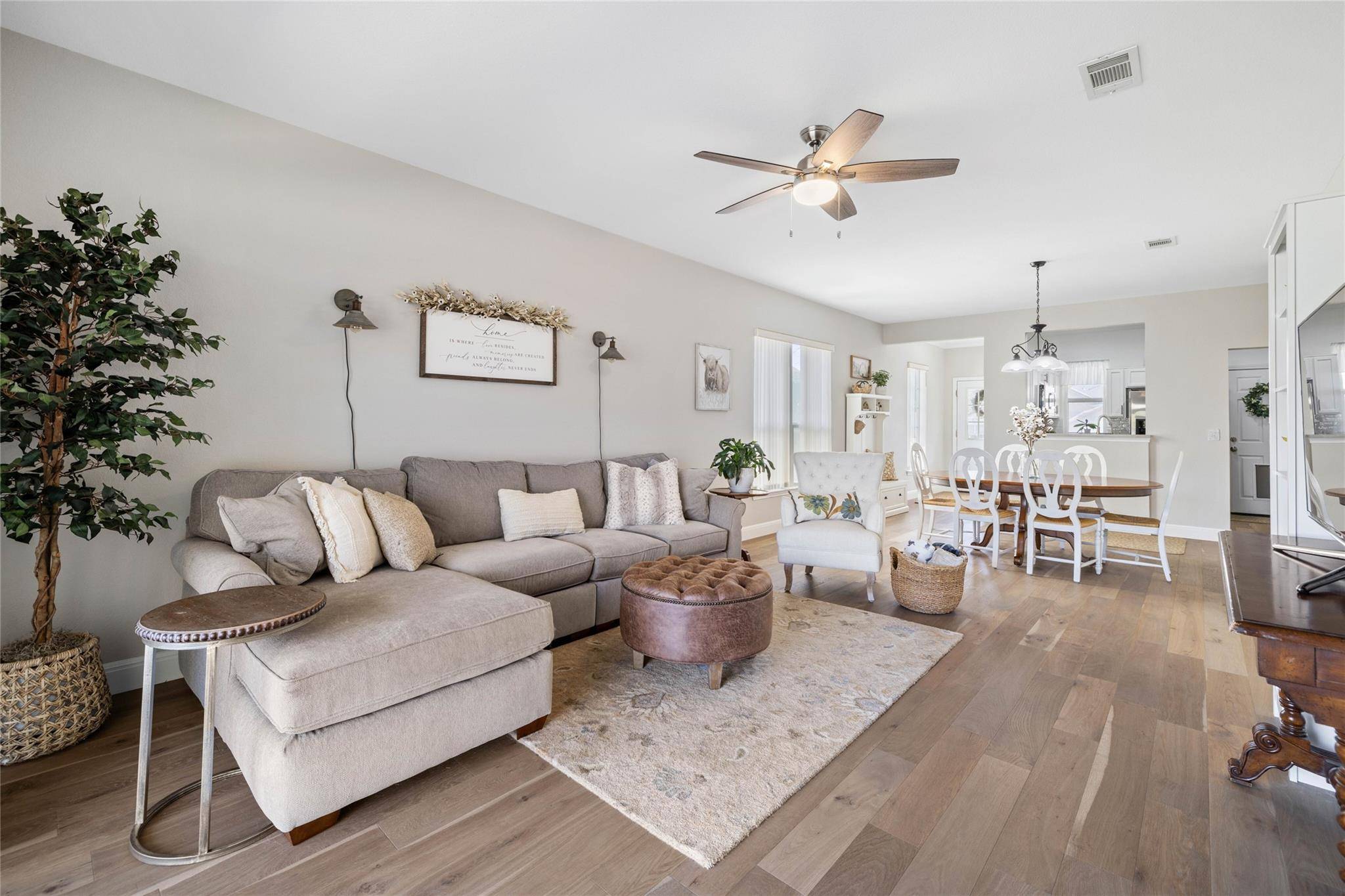 210 Crockett LOOP, Georgetown, TX 78633