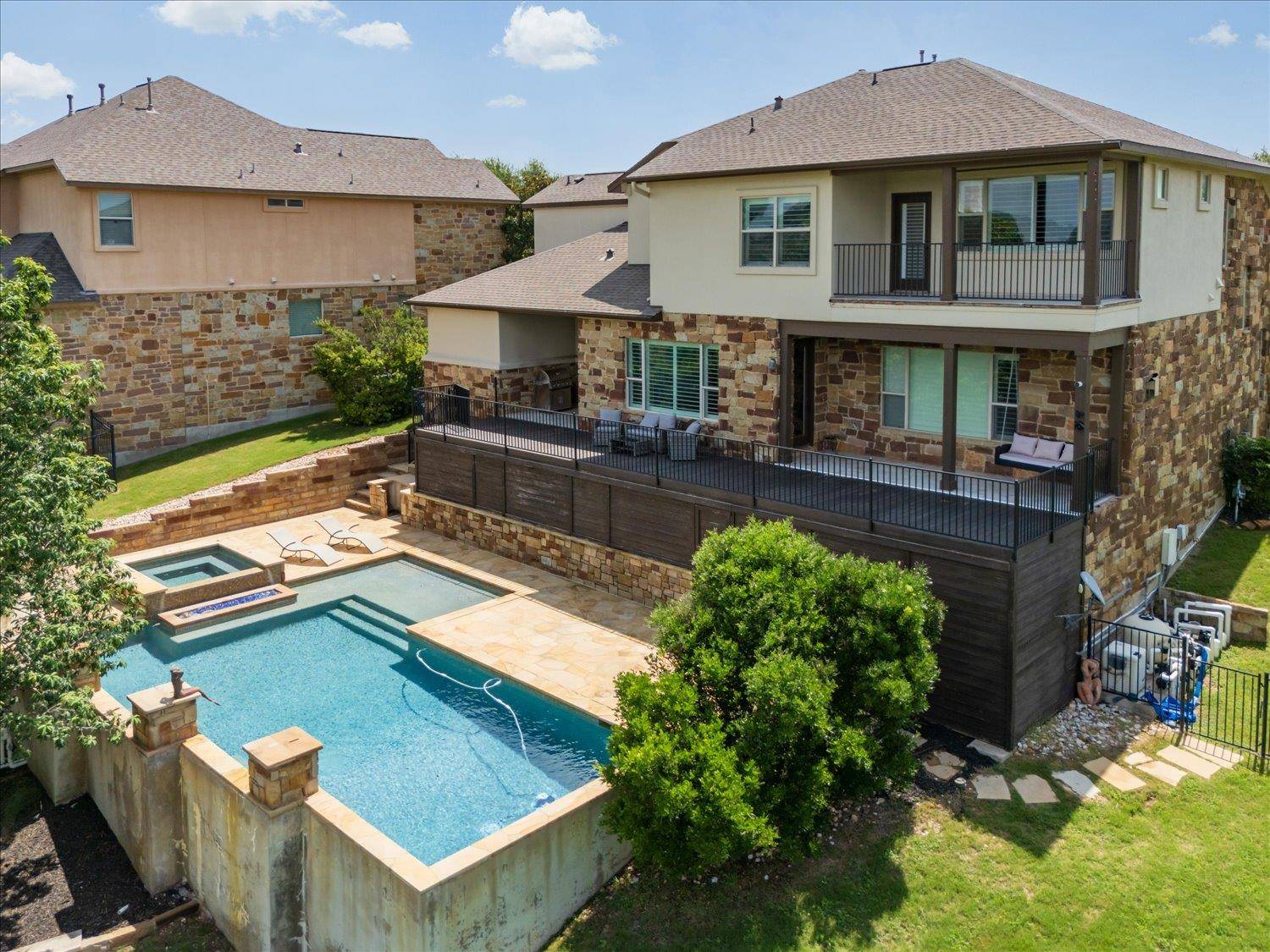 1800 Harvest Dance DR, Leander, TX 78641