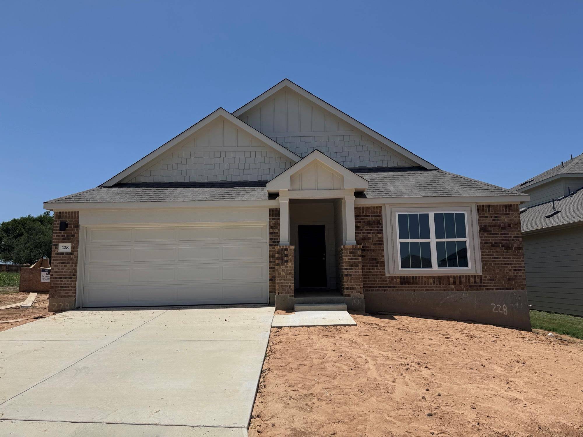 228 Seattle Slew DR, Jarrell, TX 76537