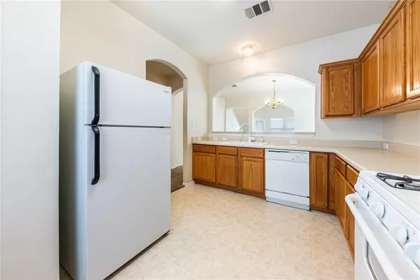 Kyle, TX 78640,137 Maplewood
