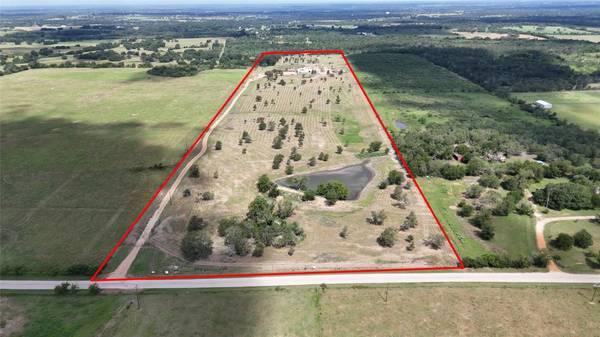 000 Watterson RD, Red Rock, TX 78662