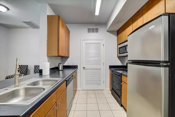 Austin, TX 78705,2515 Pearl #210