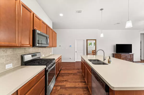 Buda, TX 78610,489 Bridgestone WAY