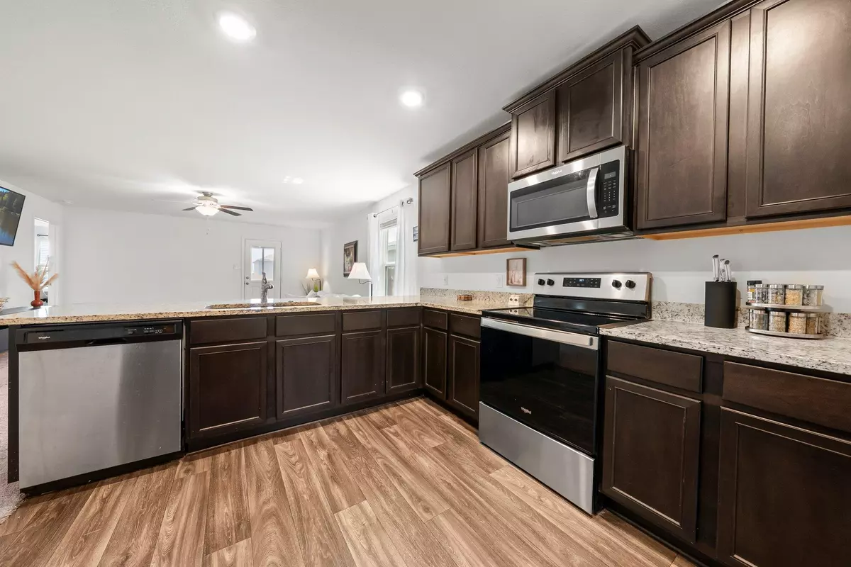 Jarrell, TX 76537,216 Wincanton LN
