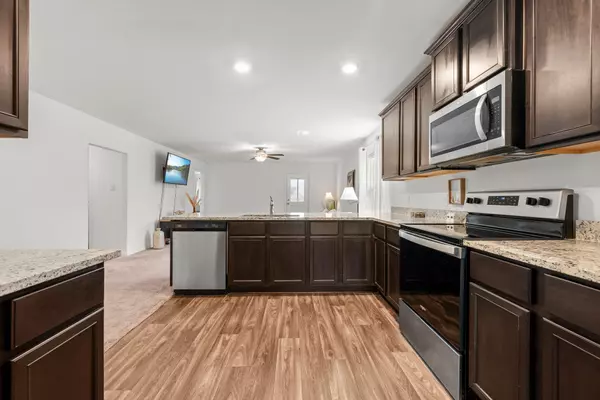 Jarrell, TX 76537,216 Wincanton LN
