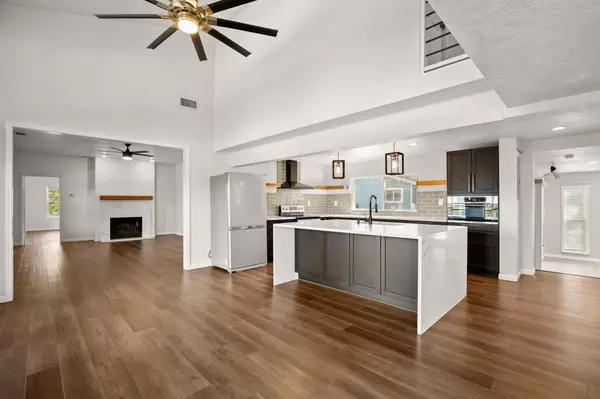 Lago Vista, TX 78645,6607 Avenida Ann DR