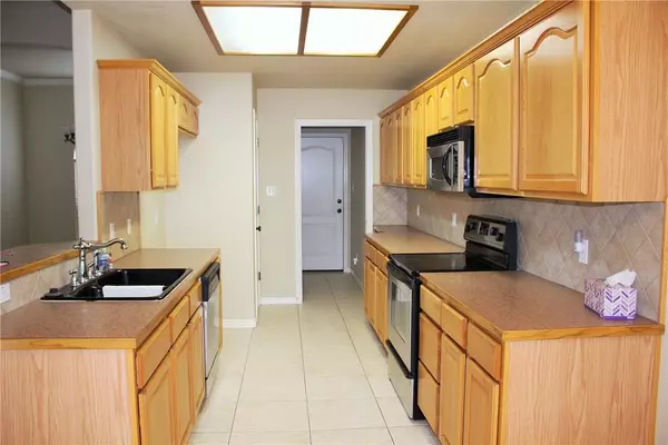 Bastrop, TX 78602,395 Mauna Loa LN