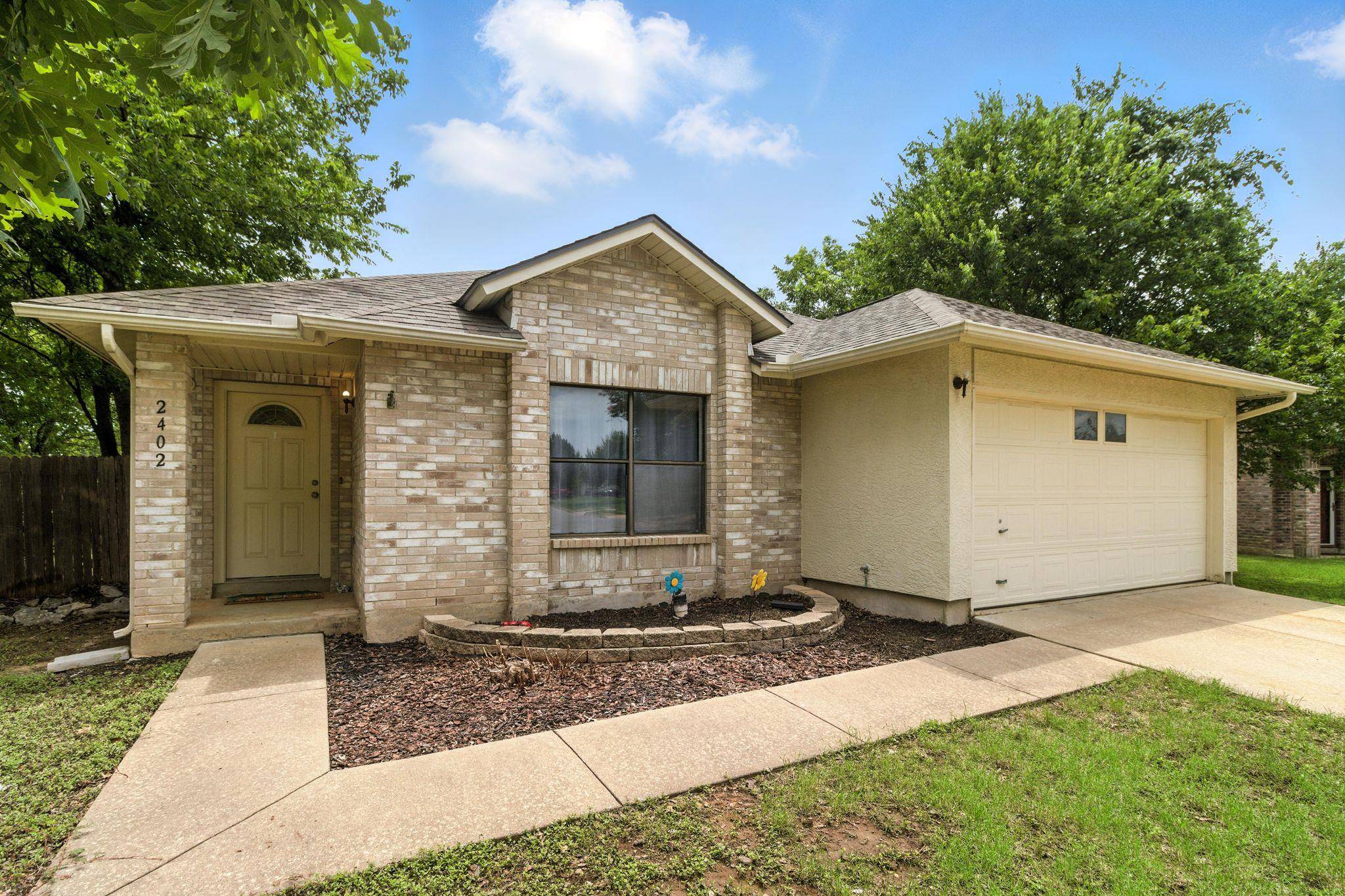 2402 Glen Field DR, Cedar Park, TX 78613