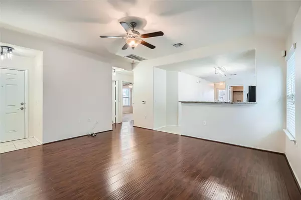 Austin, TX 78744,6905 Crestone RD