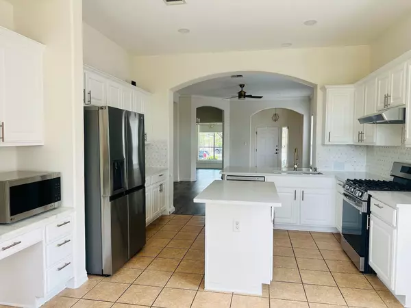 Buda, TX 78610,251 Fresno SPGS