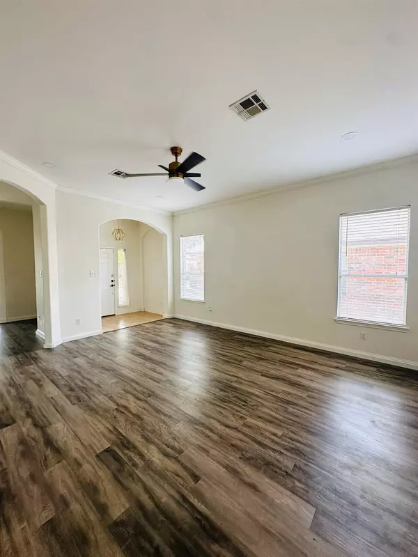 Buda, TX 78610,251 Fresno SPGS