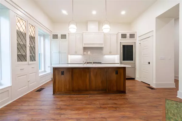 1605 S Main ST, Georgetown, TX 78626