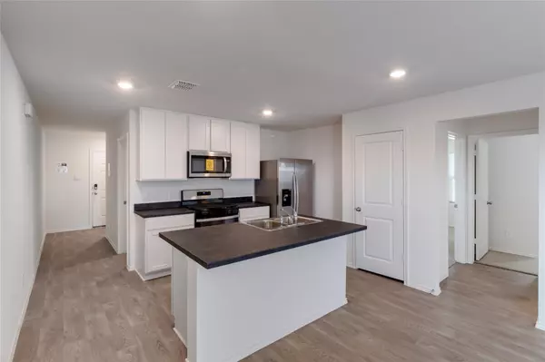 Buda, TX 78610,205 Bull Lake CIR
