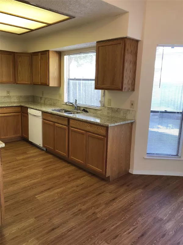 Austin, TX 78759,8300 Bradford Edward CV #B