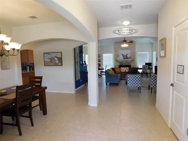 Canyon Lake, TX 78133,424 Shayla LN