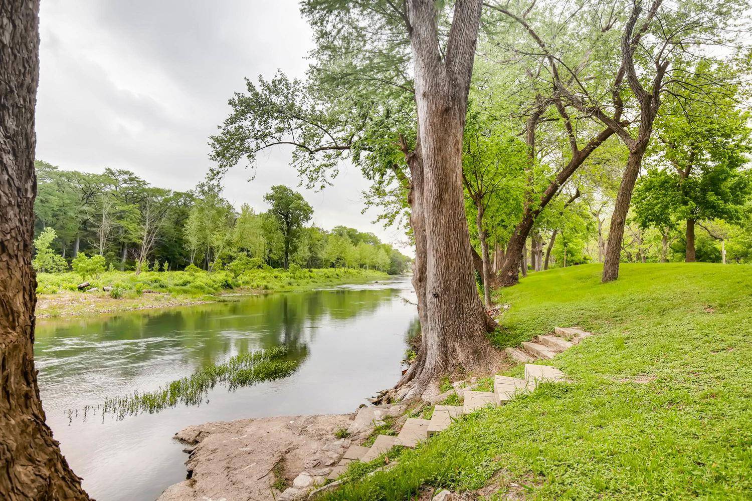 1390 Ervendberg, New Braunfels, TX 78130