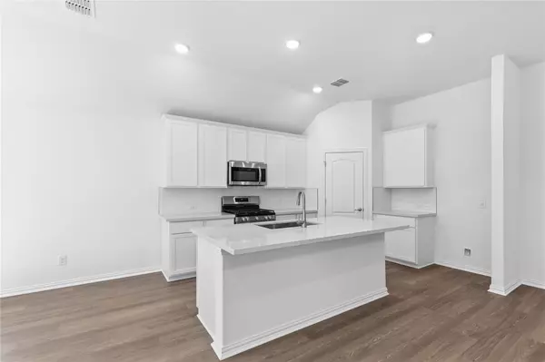 Elgin, TX 78621,13609 Barn Chime ST