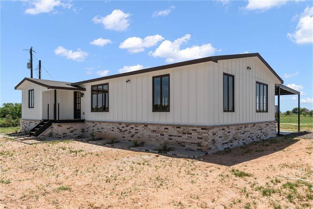 Mcdade, TX 78650,185 Eely RD