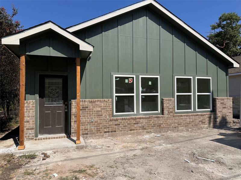 815 fifth ST, Lockhart, TX 78644