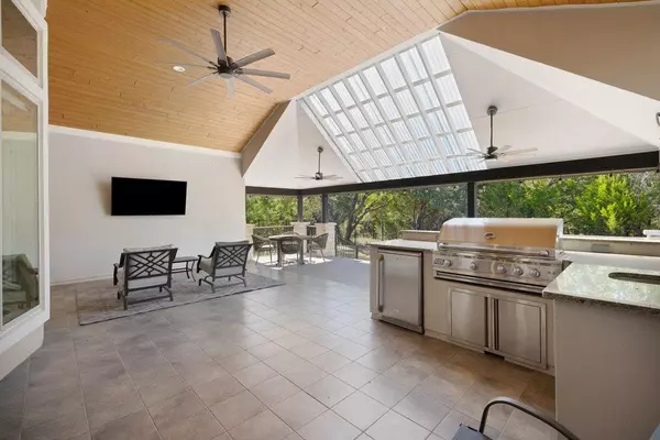 Austin, TX 78732,916 Morning Moon CIR