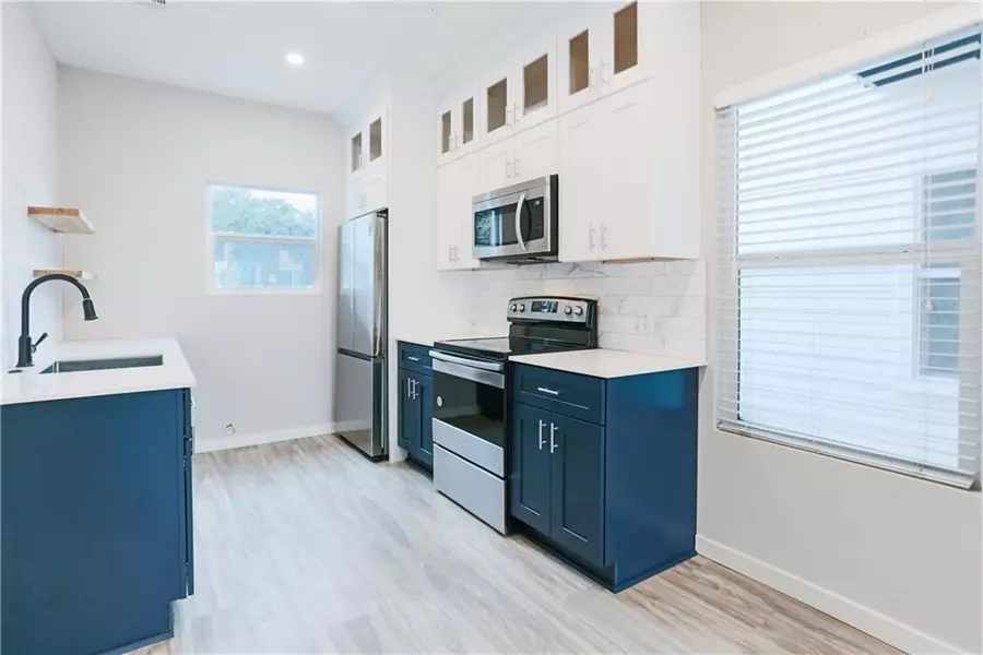 9504 Menchaca RD #B, Austin, TX 78748