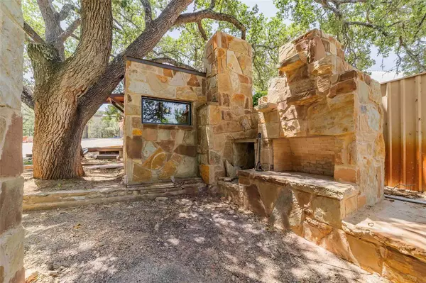 Burnet, TX 78611,325 Eagle Rest LN NW