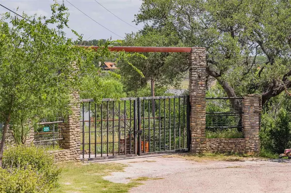 Burnet, TX 78611,325 Eagle Rest LN NW